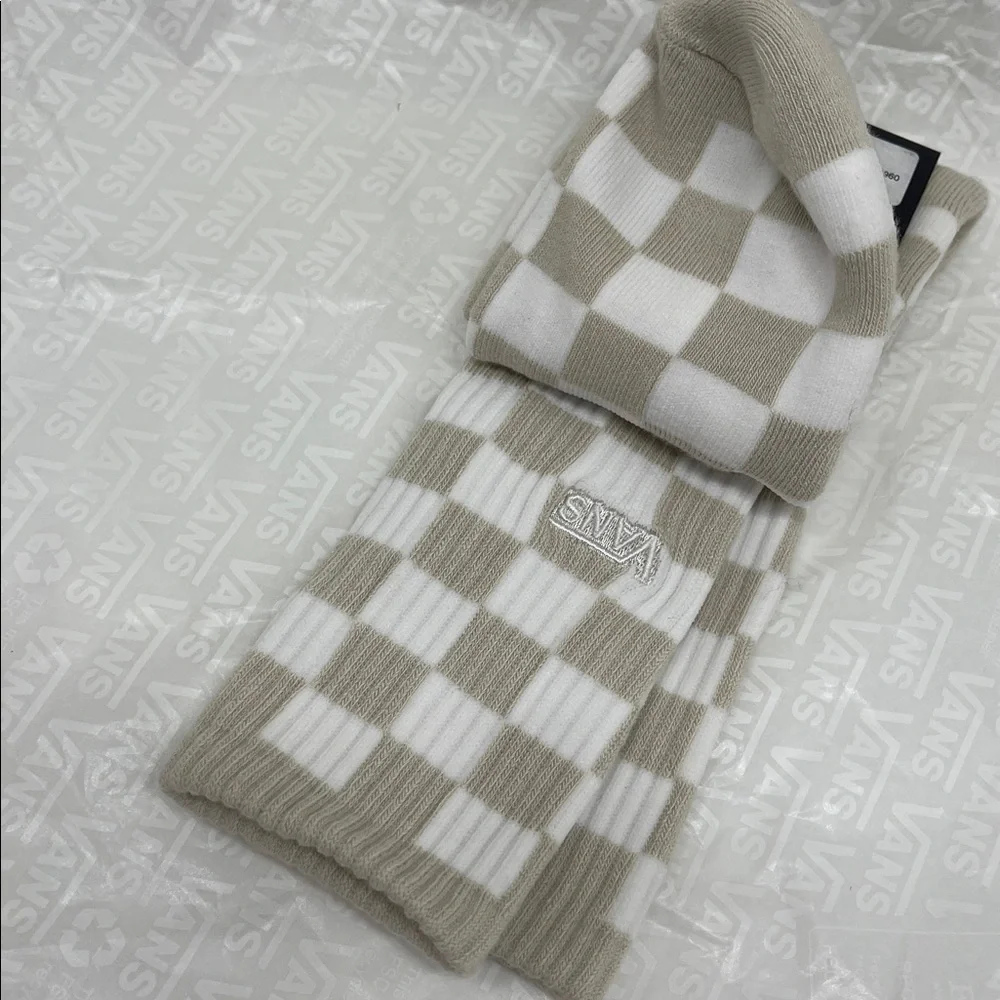 VANS "Off The Wall" Crew socks Checkerboard 
Vans socks (1 pair) - Picture 13 of 16